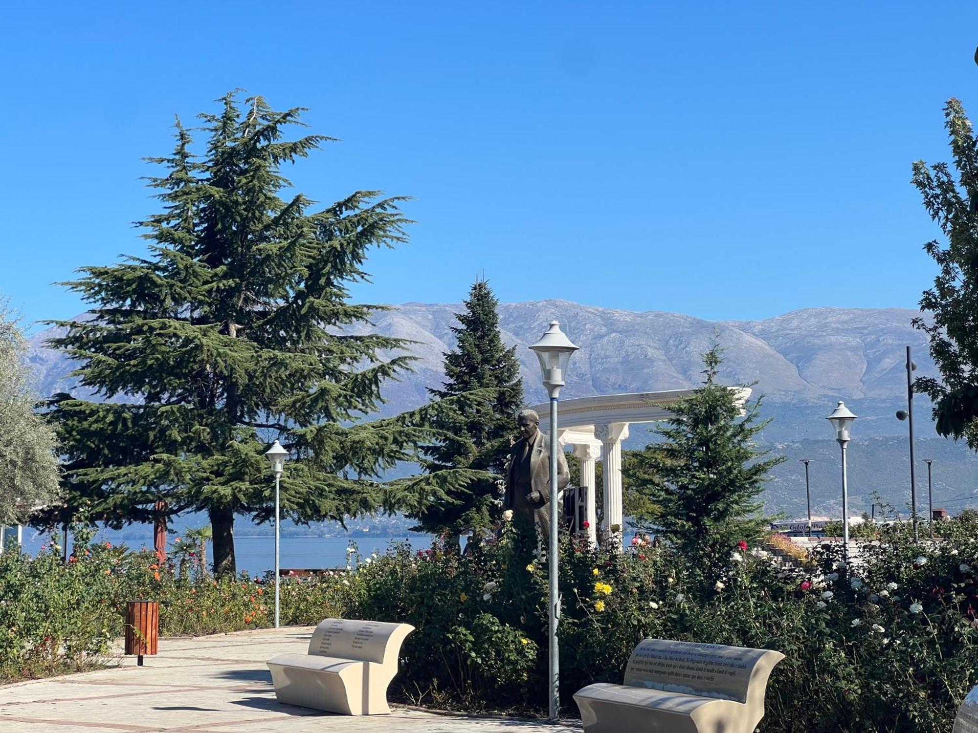 Charming House Apartment Pogradec Exterior photo